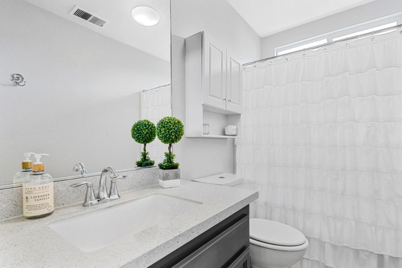 Brand New Listing - Windsor “Winetopia” Getaway Exterior foto